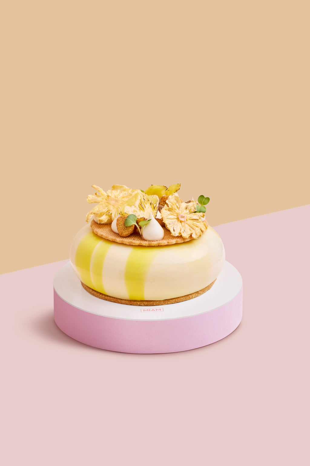 Eggless Fresh Pineapple & Vanilla Cake
