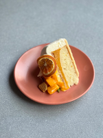 Load image into Gallery viewer, Eggless Fresh Mango &amp; Vanilla Entremet - 1 kg
