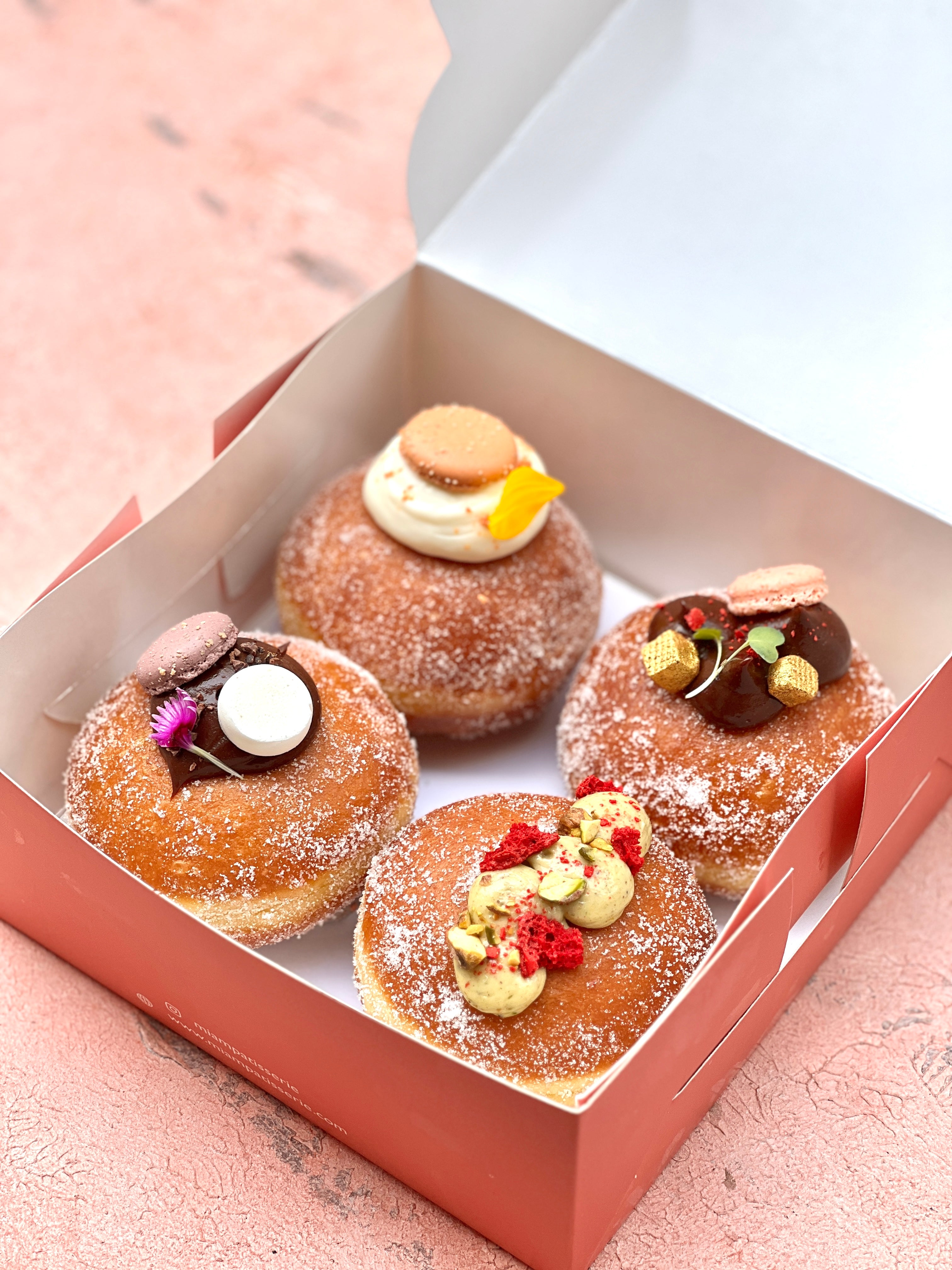 Box of 4 Bomboloni