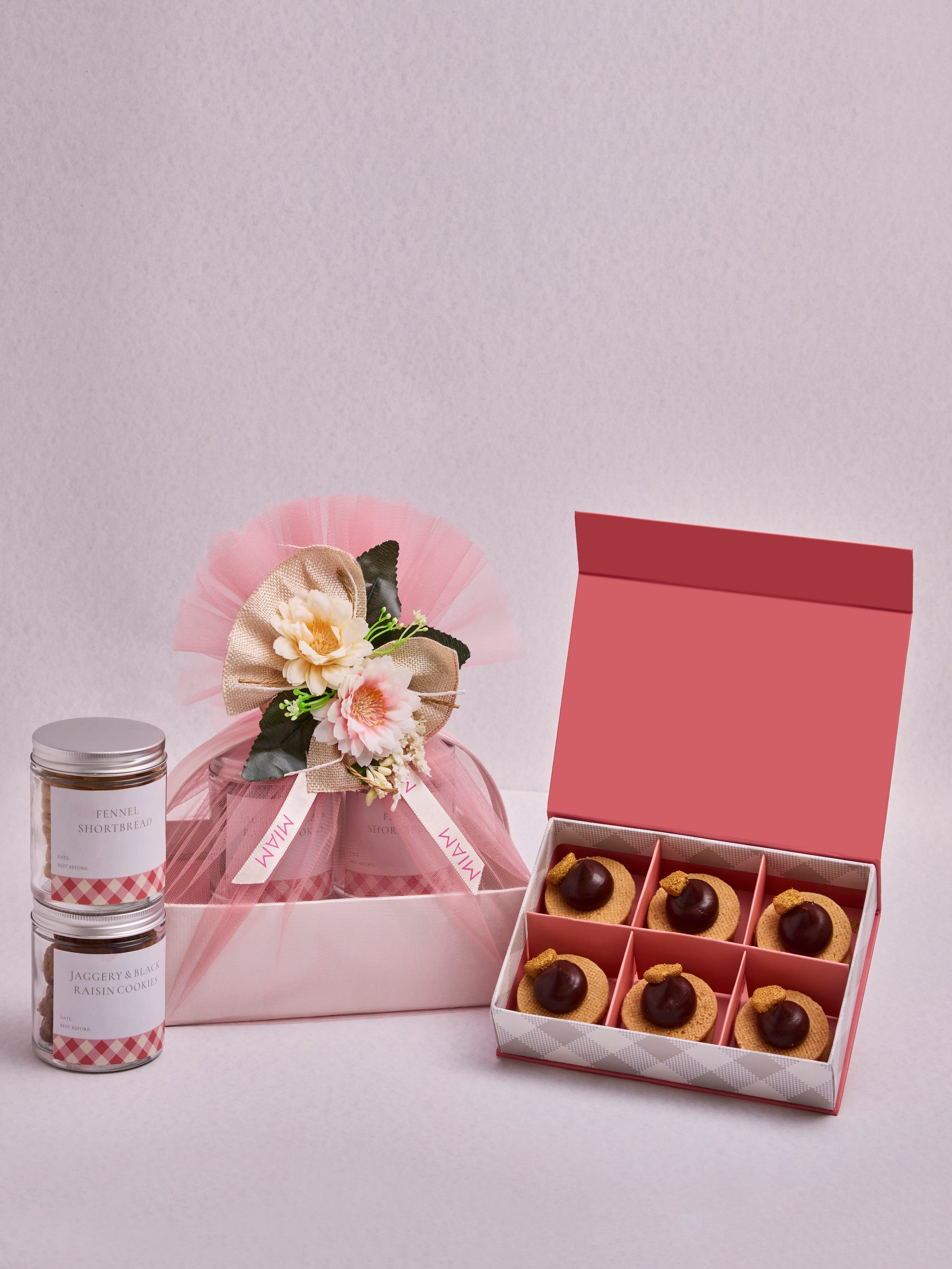 Eggless Small Diwali Hamper